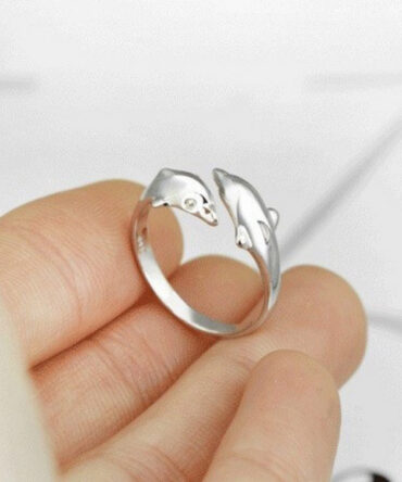 Double Dolphin Ring