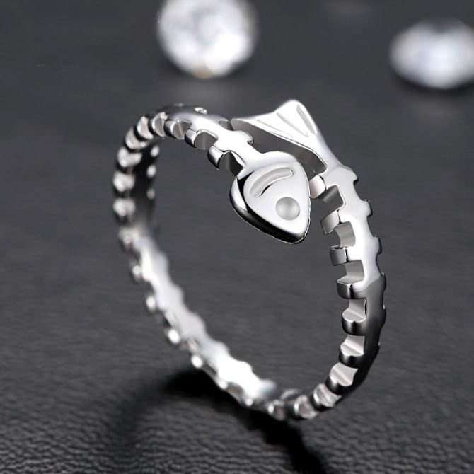 Fish Bone Ring